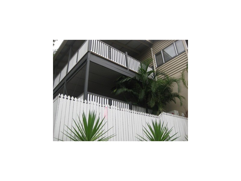 2/27 Kaye Street, Bardon QLD 4065