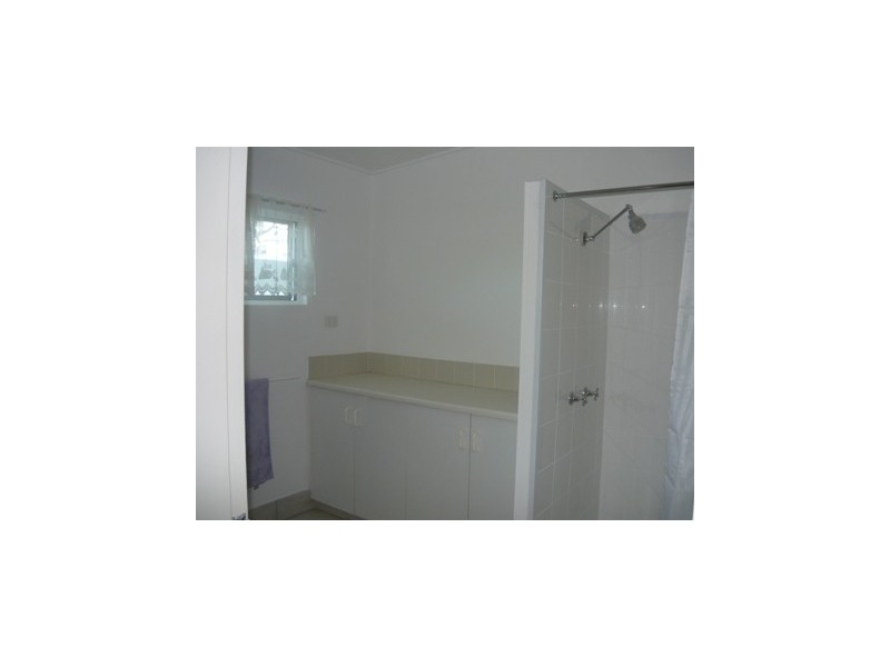 59 Kumbari Avenue, Southport QLD 4215