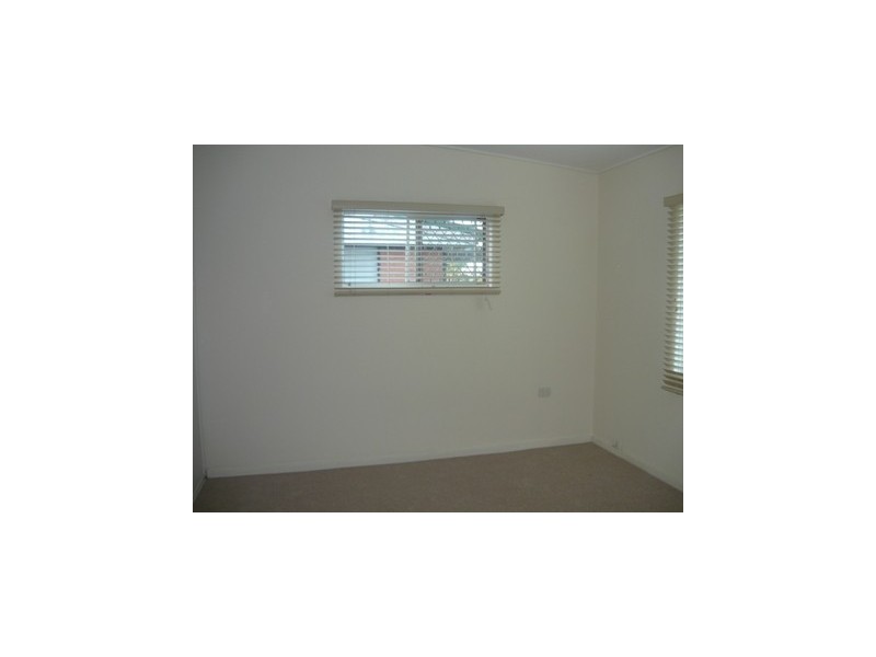 59 Kumbari Avenue, Southport QLD 4215