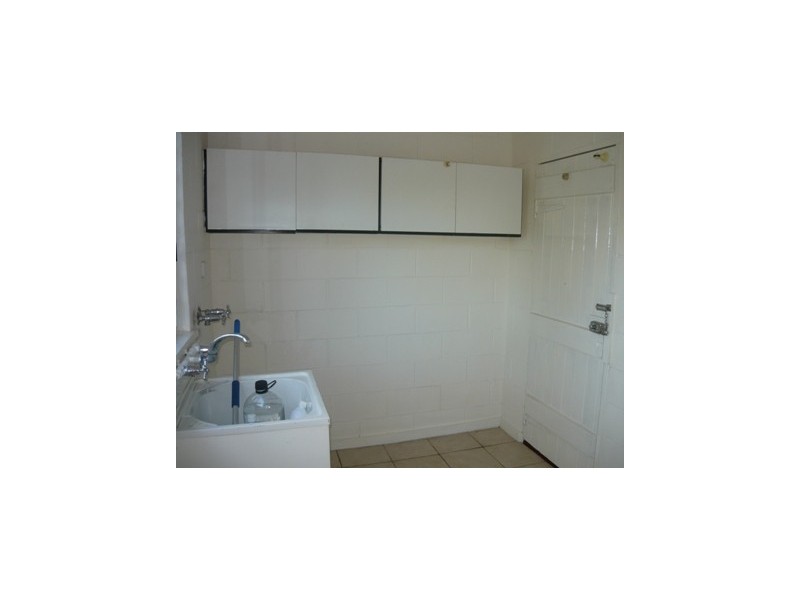 59 Kumbari Avenue, Southport QLD 4215