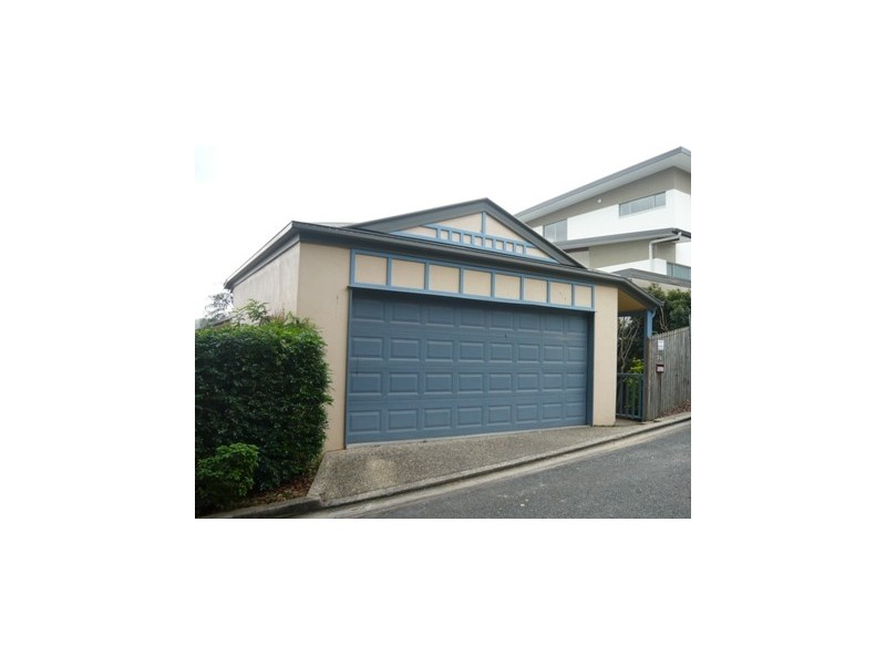 78 DENGATE LANE, St Lucia QLD 4067