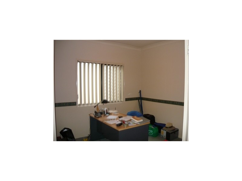 78 DENGATE LANE, St Lucia QLD 4067