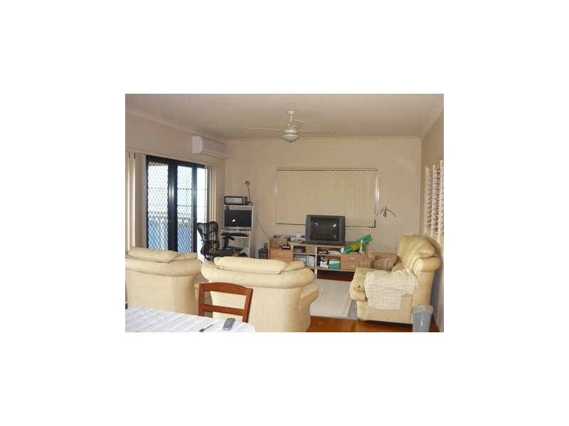 78 DENGATE LANE, St Lucia QLD 4067