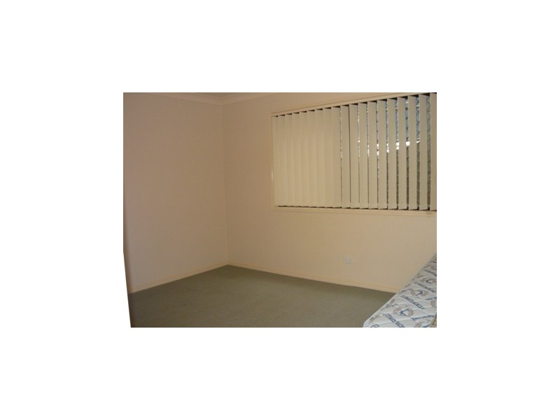 78 DENGATE LANE, St Lucia QLD 4067