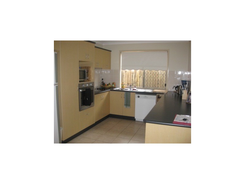 14  Speckled Circuit, Springfield Lakes QLD 4300