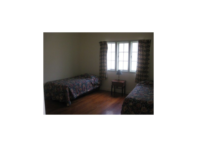 42 Bramston Terrace, Herston QLD 4006