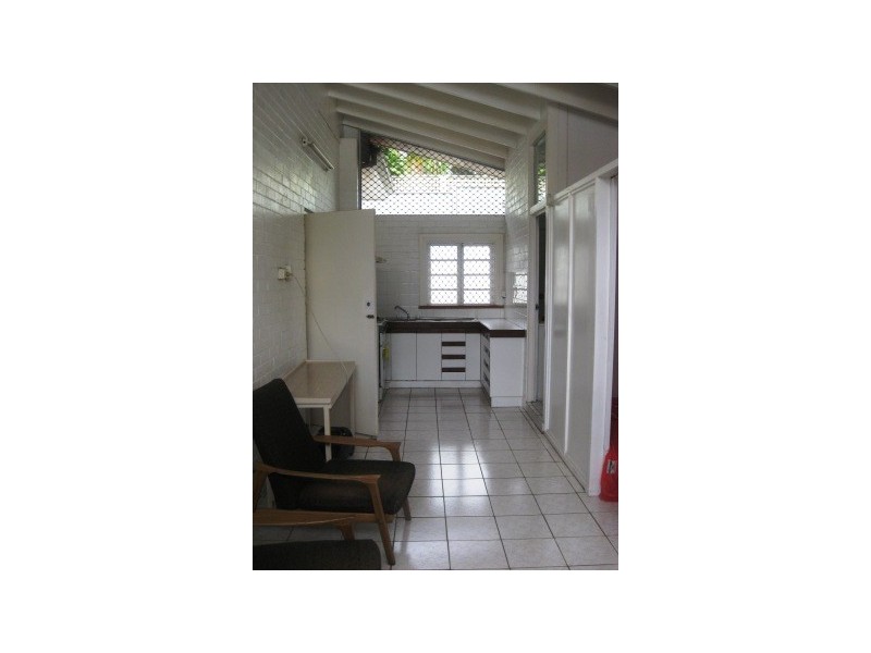 1 McCaul Street, Taringa QLD 4068