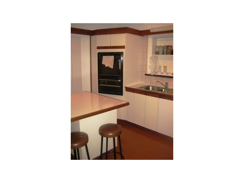 1 McCaul Street, Taringa QLD 4068