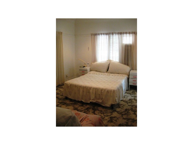 1 McCaul Street, Taringa QLD 4068