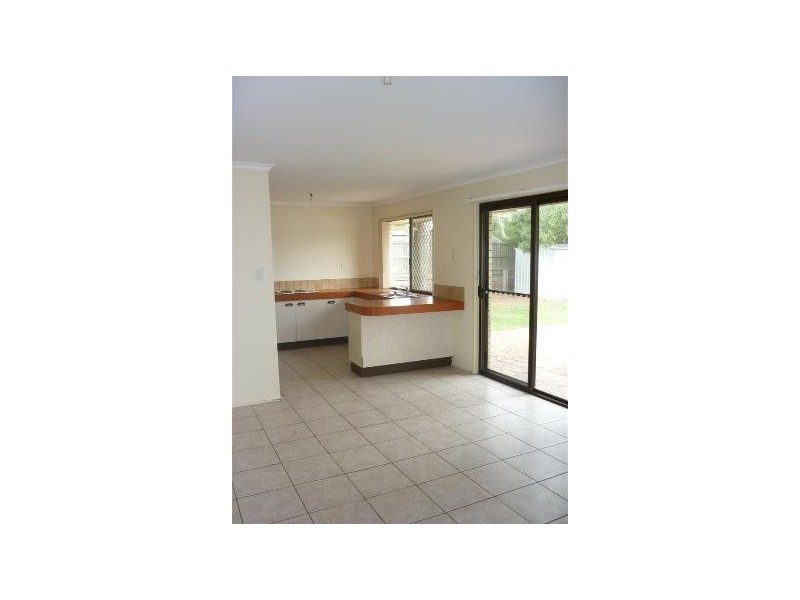 12 Dorking Court, Alexandra Hills QLD 4161