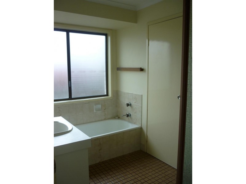 12 Dorking Court, Alexandra Hills QLD 4161