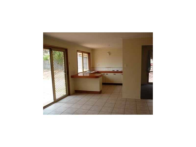 4 DORKING COURT, Alexandra Hills QLD 4161