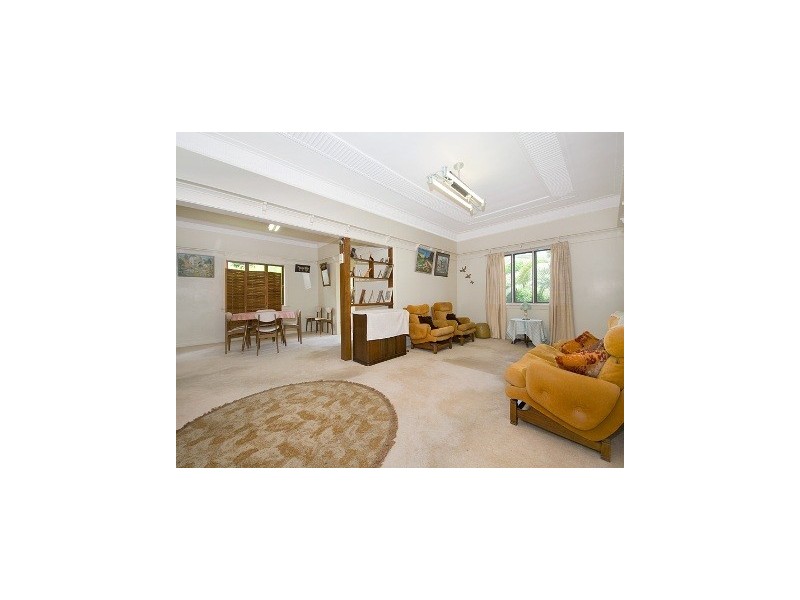 22 Morgan Terrace, Bardon QLD 4065