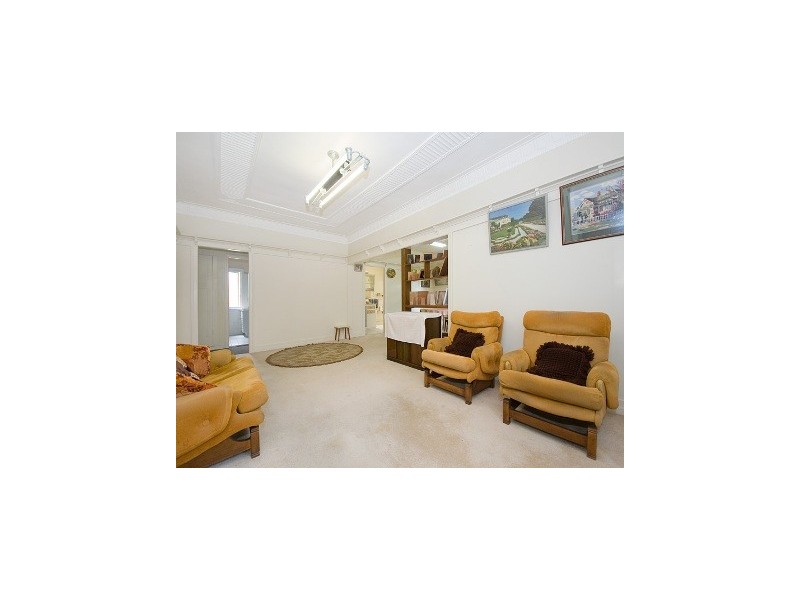 22 Morgan Terrace, Bardon QLD 4065