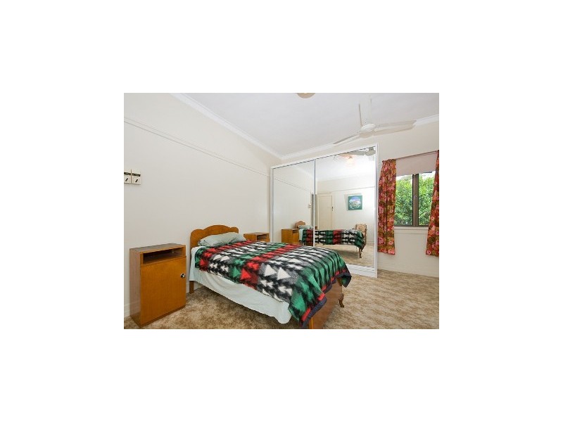 22 Morgan Terrace, Bardon QLD 4065