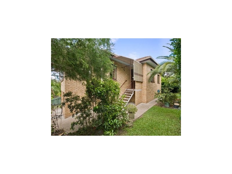 22 Morgan Terrace, Bardon QLD 4065