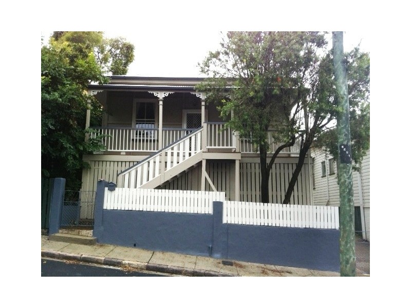 17 AVON STREET, Paddington QLD 4064