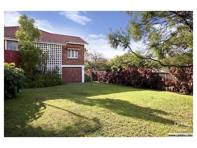 4 GARNET STREET, Clayfield QLD 4011