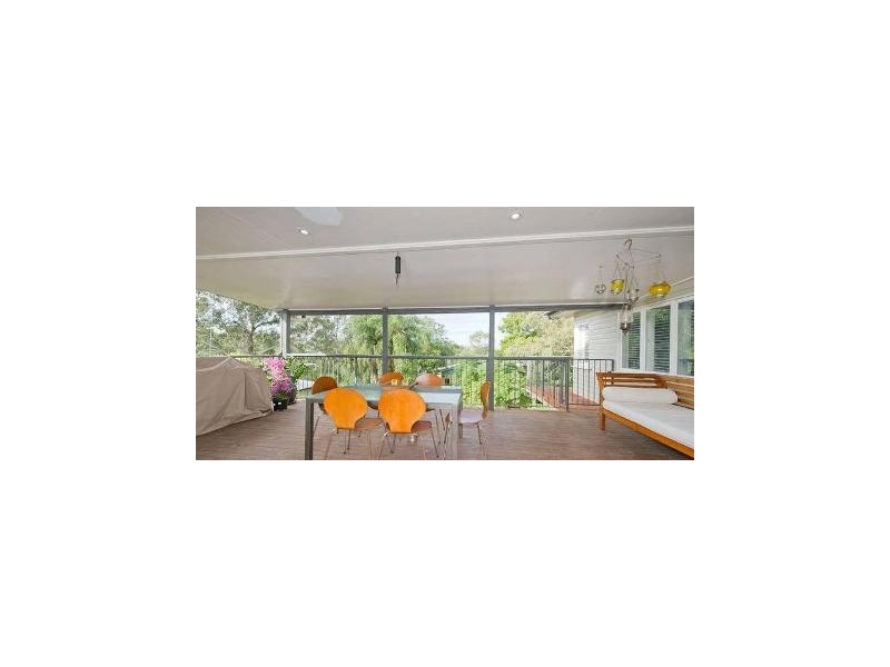 90 Simpsons Road, Bardon QLD 4065