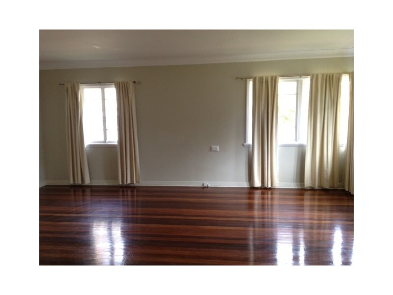 8 CORSICA STREET, Moorooka QLD 4105