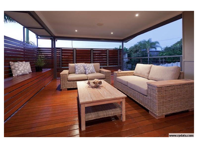 10 CRANMORE STREET, Red Hill QLD 4059