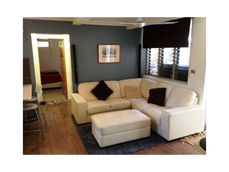 185  Taringa Parade, Taringa QLD 4068