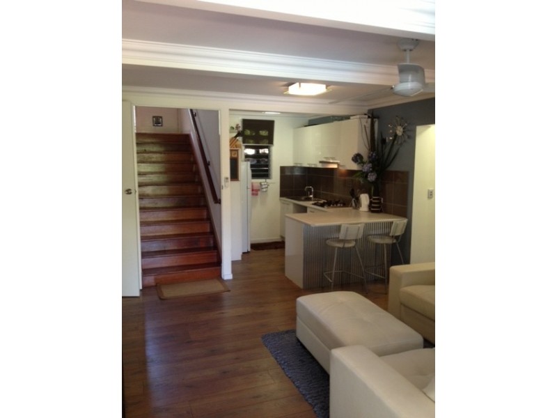 185  Taringa Parade, Taringa QLD 4068