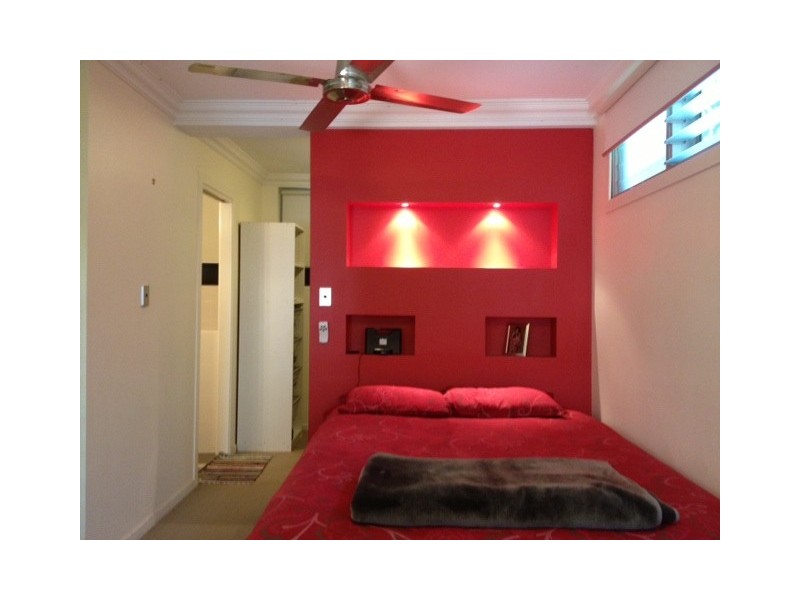 185  Taringa Parade, Taringa QLD 4068