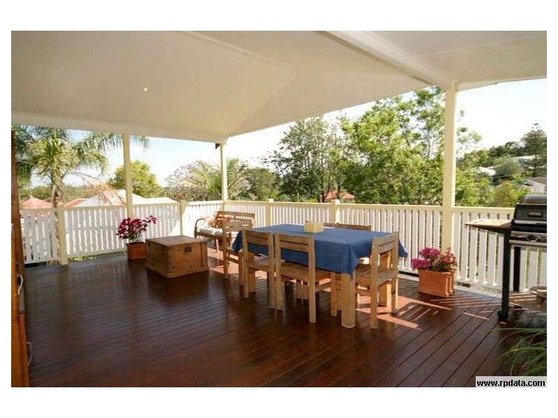 37 Barwood Street, Newmarket QLD 4051