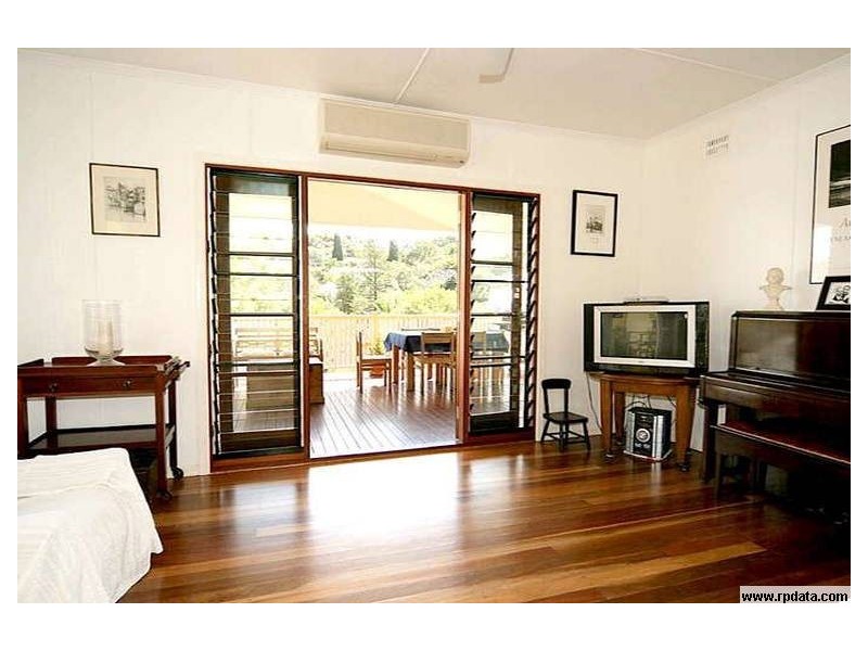 37 Barwood Street, Newmarket QLD 4051