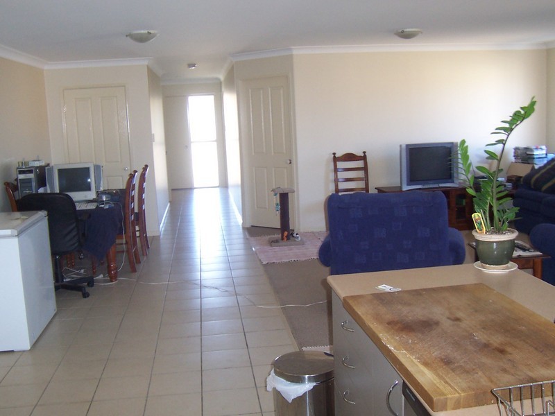 1 BIRDWING COURT, Springfield Lakes QLD 4300