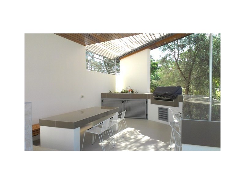 2401/119 Parkside Circuit, Hamilton QLD 4007