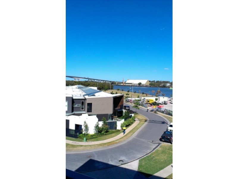 2401/119 Parkside Circuit, Hamilton QLD 4007