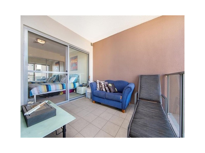 15/215 Wellington Road, Kangaroo Point QLD 4169
