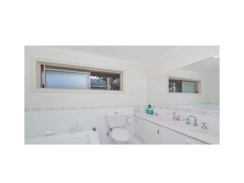 2/11  Armadale Street, St Lucia QLD 4067