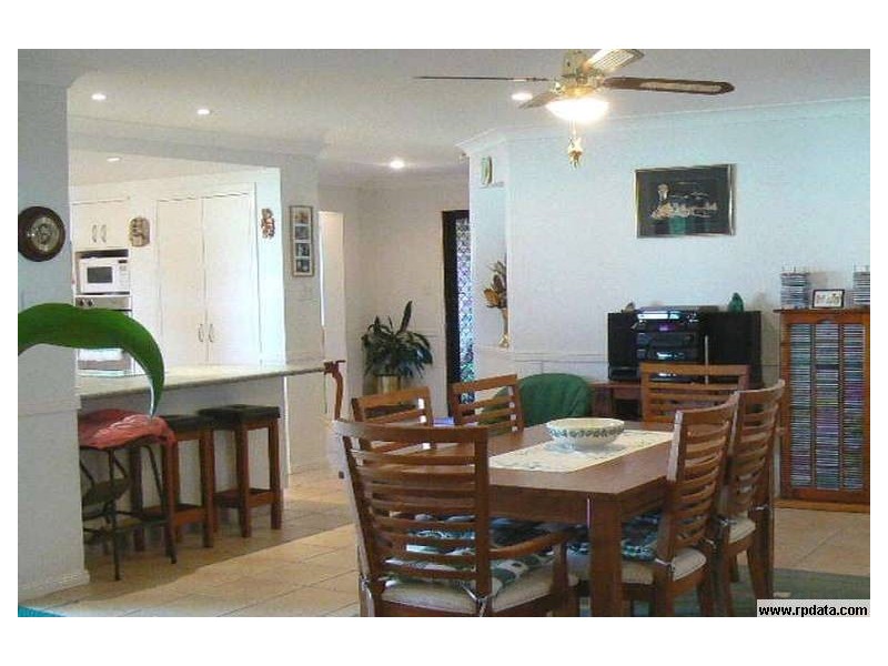 4 CRESTWOOD CLOSE, Ormiston QLD 4160