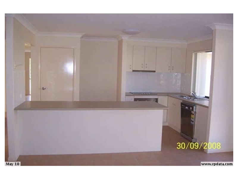 24 Stoneleigh Way, Holmview QLD 4207