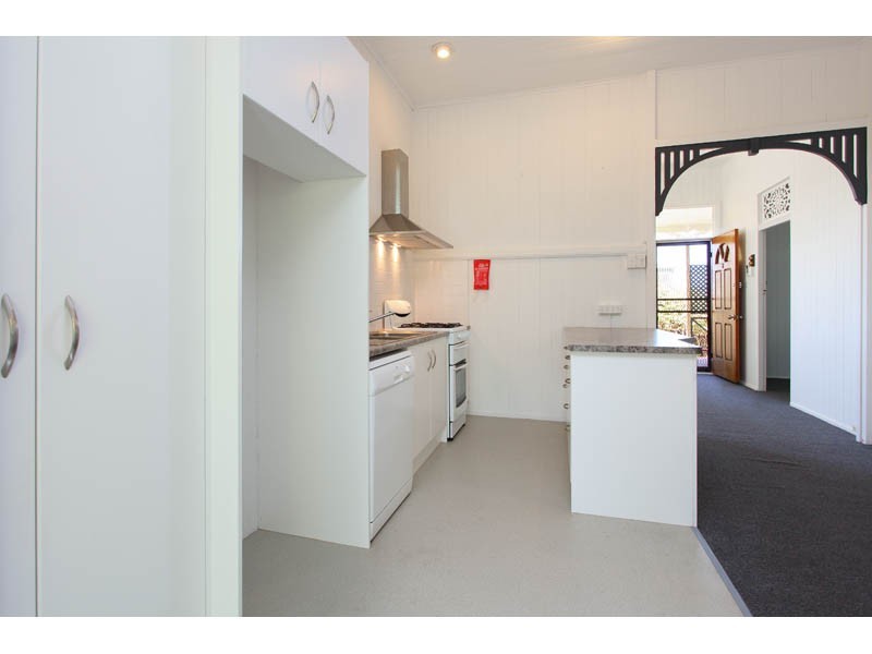 6 Jones Street, Red Hill QLD 4059