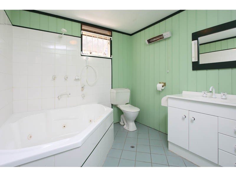 6 Jones Street, Red Hill QLD 4059
