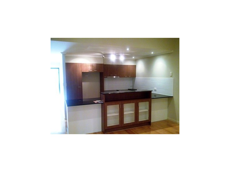 Room3/166 Jubilee Terrace, Bardon QLD 4065