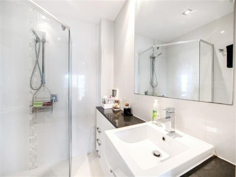 15/215 Wellington Road, East Brisbane QLD 4169