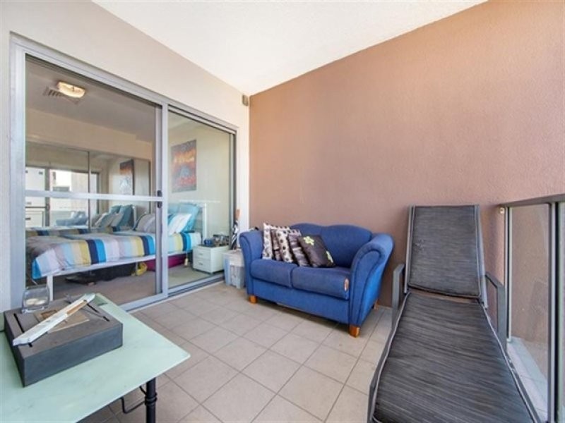 15/215 Wellington Road, East Brisbane QLD 4169