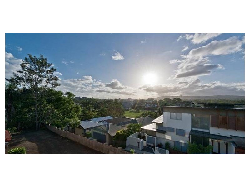 1/11 Armadale Street, St Lucia QLD 4067