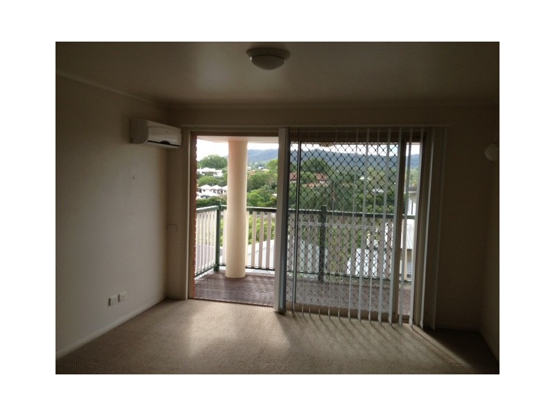 1/11 Armadale Street, St Lucia QLD 4067