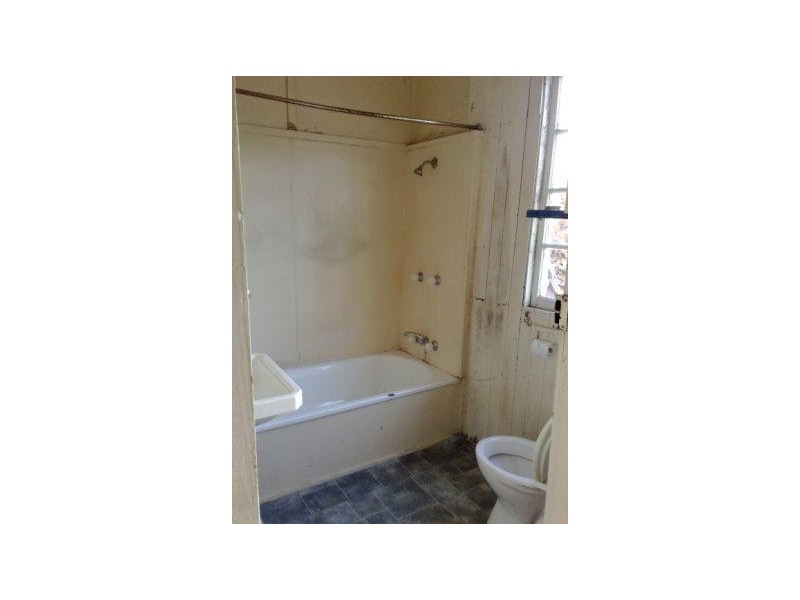 895 Wynnum Road, Cannon Hill QLD 4170