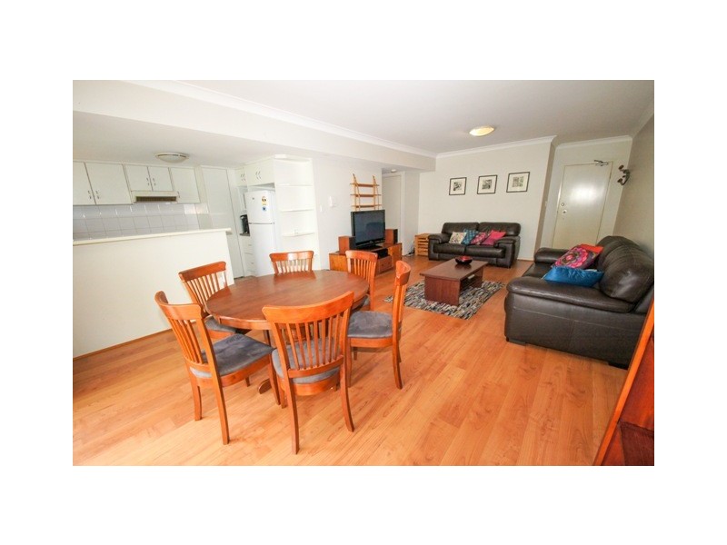 12/39 CAIRNS STREET, Kangaroo Point QLD 4169