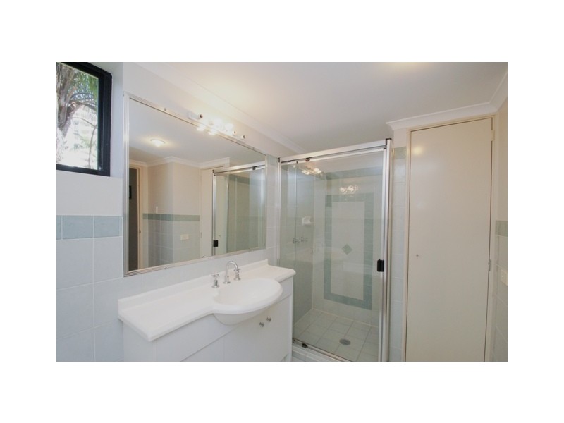 12/39 CAIRNS STREET, Kangaroo Point QLD 4169