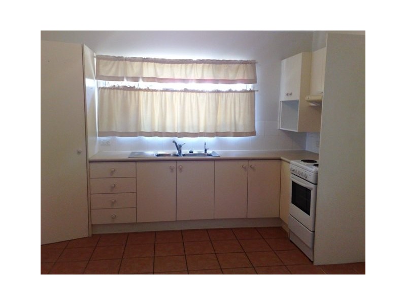 56 EMPIRE AV, Manly West QLD 4179