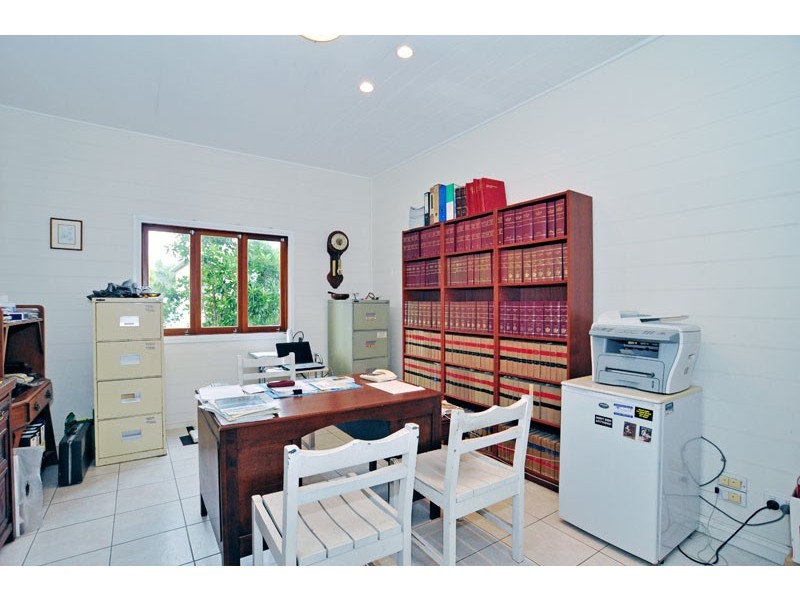 27 Heussler Terrace, Milton QLD 4064