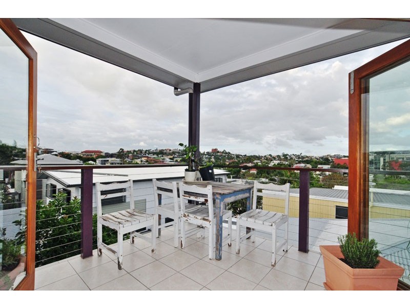 27 Heussler Terrace, Milton QLD 4064
